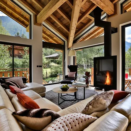 Chalet Black Squirrel Chamonix